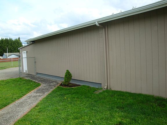 4th image of 3203 NE 138th Ave
