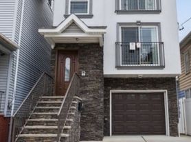 159 Court St, Elizabethport, NJ