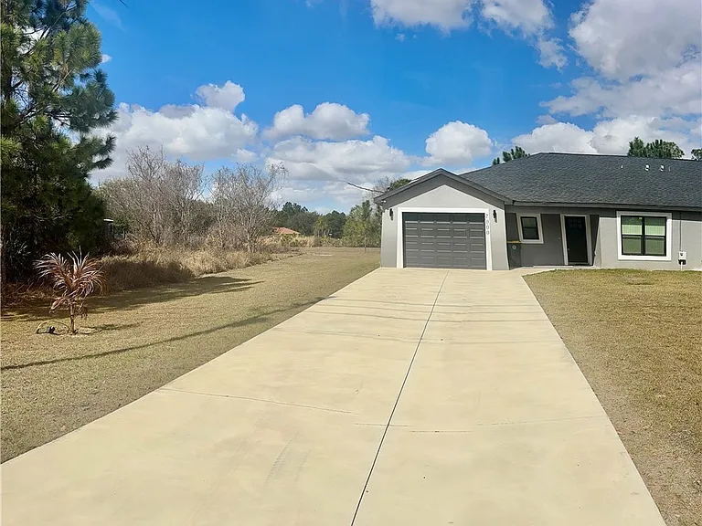 7000 Schumacher Rd — Photo 1