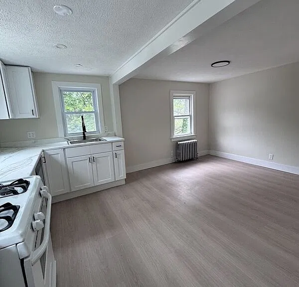 22 Fleming St #2 — Photo 6