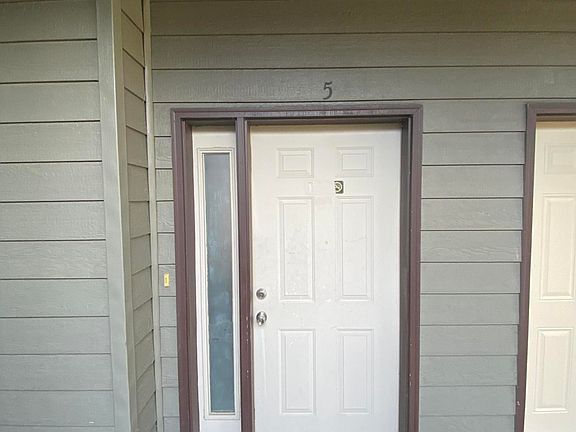 2nd image of 1001 Golf Dr