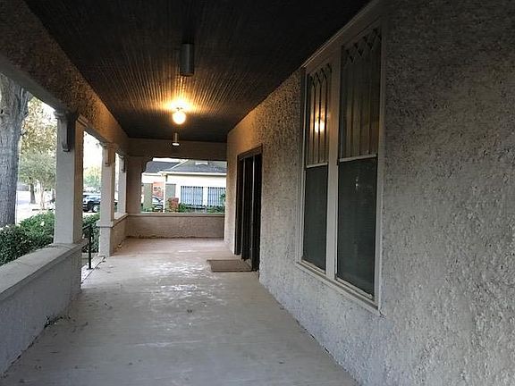 3rd image of 230 Arnold Ave