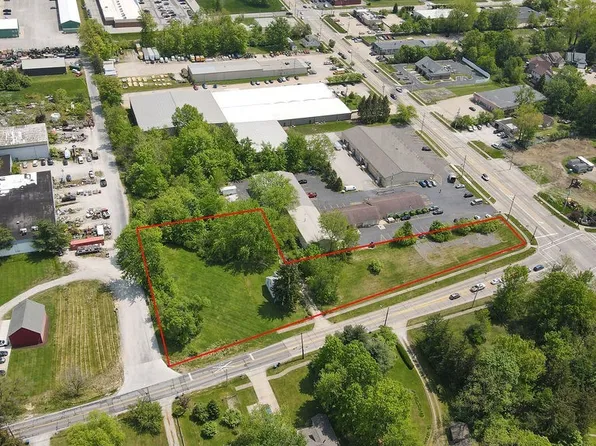 8061 Lewis Rd, Berea, OH 44017