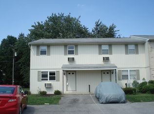 1037 Pine Grove Cir, Allentown, PA 18106