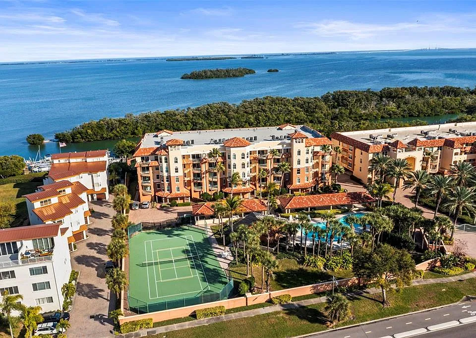 1645 Pinellas Bayway S #B2