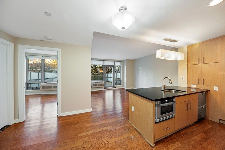1st image of 5-49 Borden Ave #H2