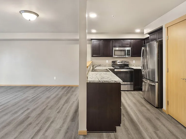 Tremezzo Apartments — Photo 59