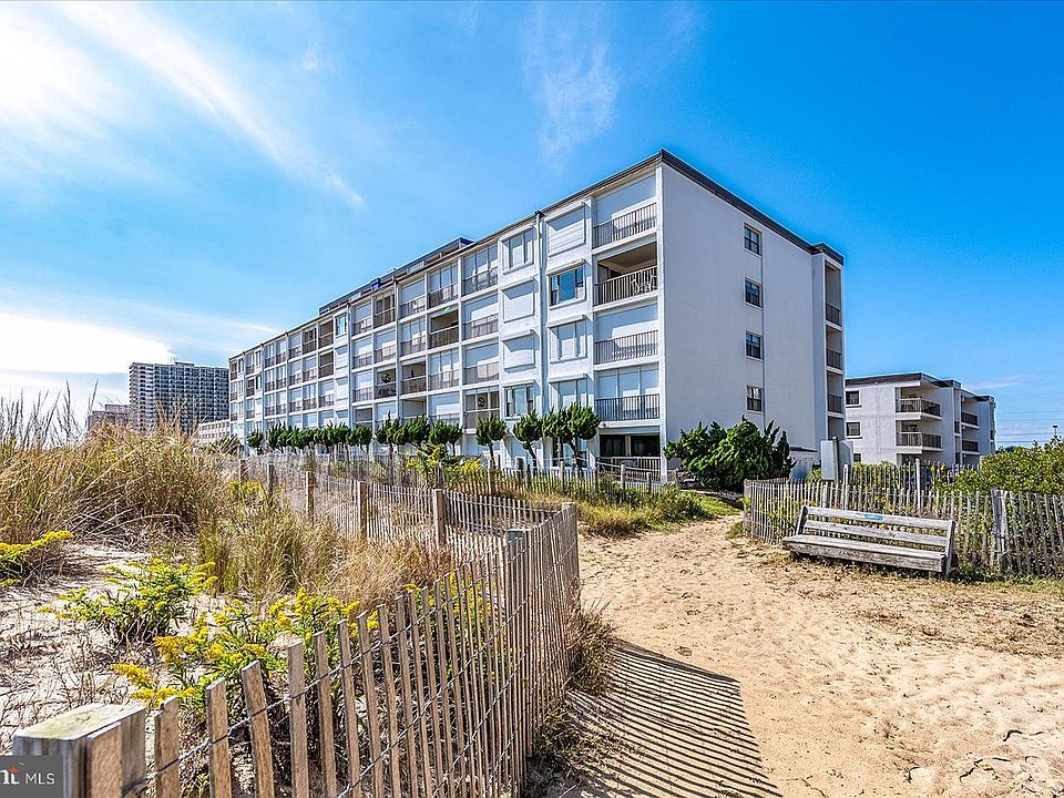 1st image of 11805 Wight St #206E