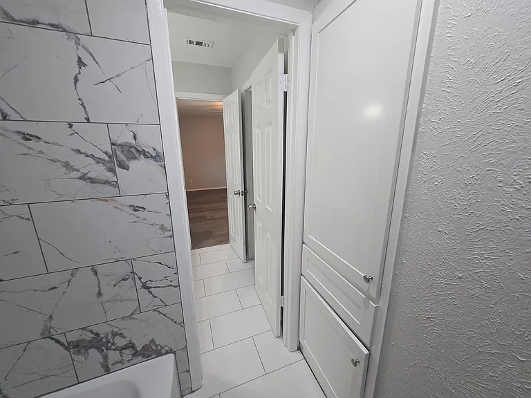 3221 Dreeben Dr #101 — Photo 15