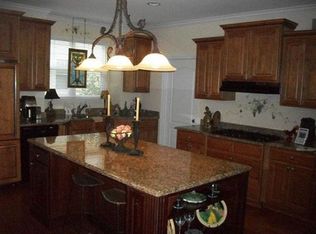 Town Commons Dr, Howell, MI 48855