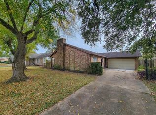 6215 Autumn Arbor Dr, Houston, TX 77092