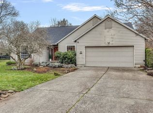 445 Sherman Ct, Hood River, OR 97031
