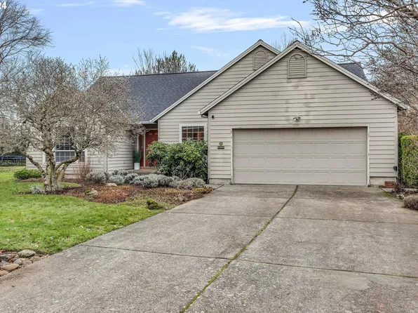 445 Sherman Ct, Hood River, OR 97031