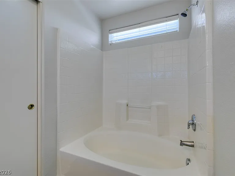 6779 Windingwood St — Photo 32