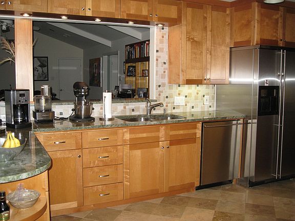 4th image of 904 Edgecliff Dr
