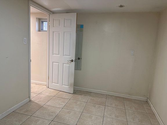 5th image of 723 Targee St #B