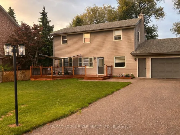 32 Andrew St, Clarington, ON L1B 1J3