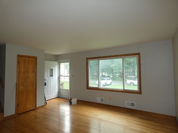 4th image of 1402 NE 67th St