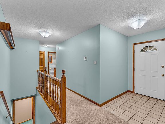 3rd image of 6705 SW Scathelock Rd