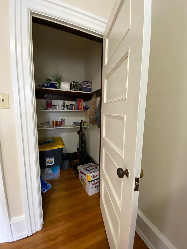 1051 West 4th Street - 1 Bedroom Units - 2E — Photo 4