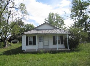 1337 Scenic Rd, Lawrenceburg, TN 38464