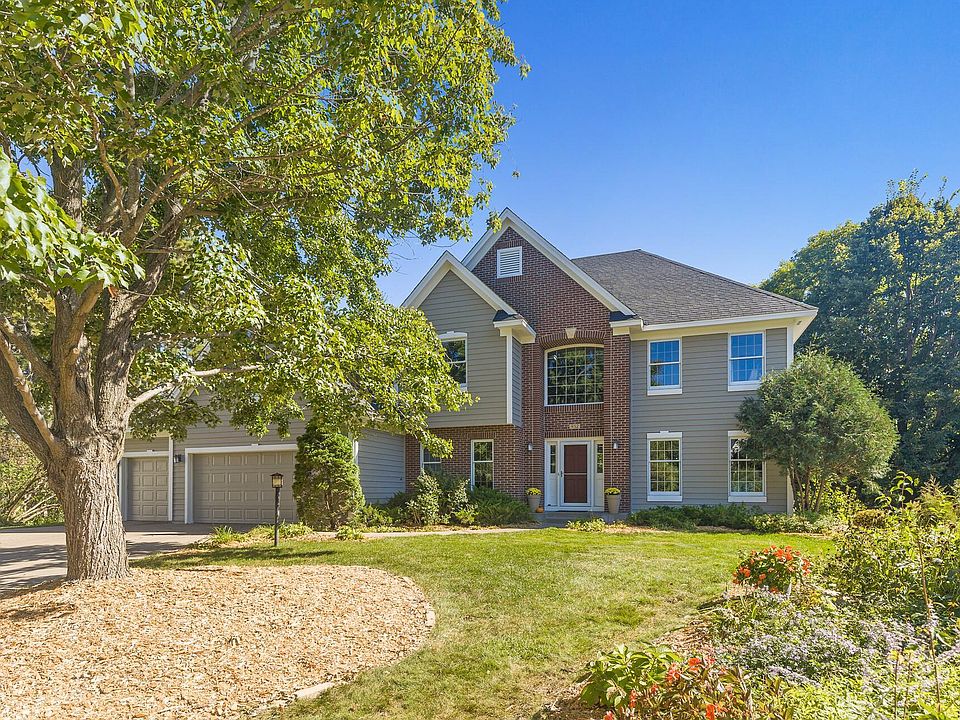 1st image of 952 Pineview Ct
