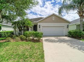 4650 Woodbrook Dr, Sarasota, FL
