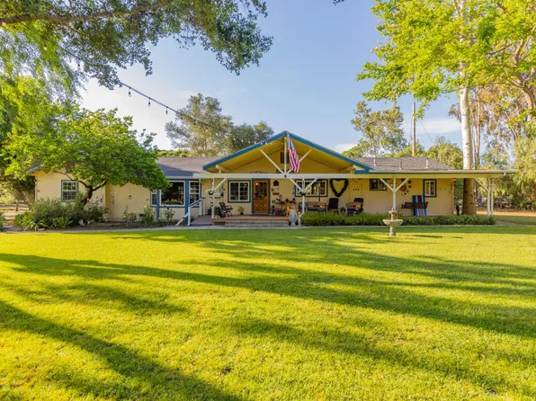 560 Riverside Rd, Oak View, CA 93022