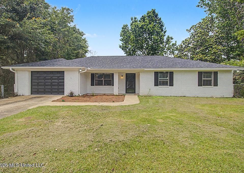 1st image of 15298 Baywood Cir