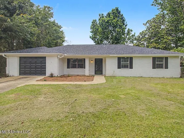 15298 Baywood Cir, Gulfport, MS 39503