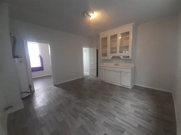 4th image of 101 Gatchell St #1