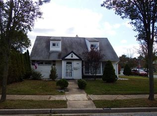 3174 Essex Ln, Levittown, NY