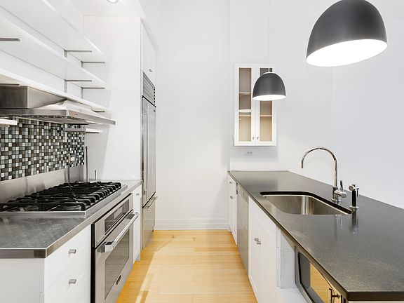 2nd image of 110 Livingston St APT 4Q