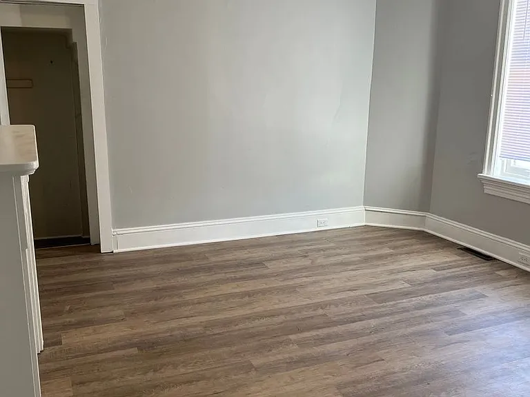 115 N 3rd St — Photo 3