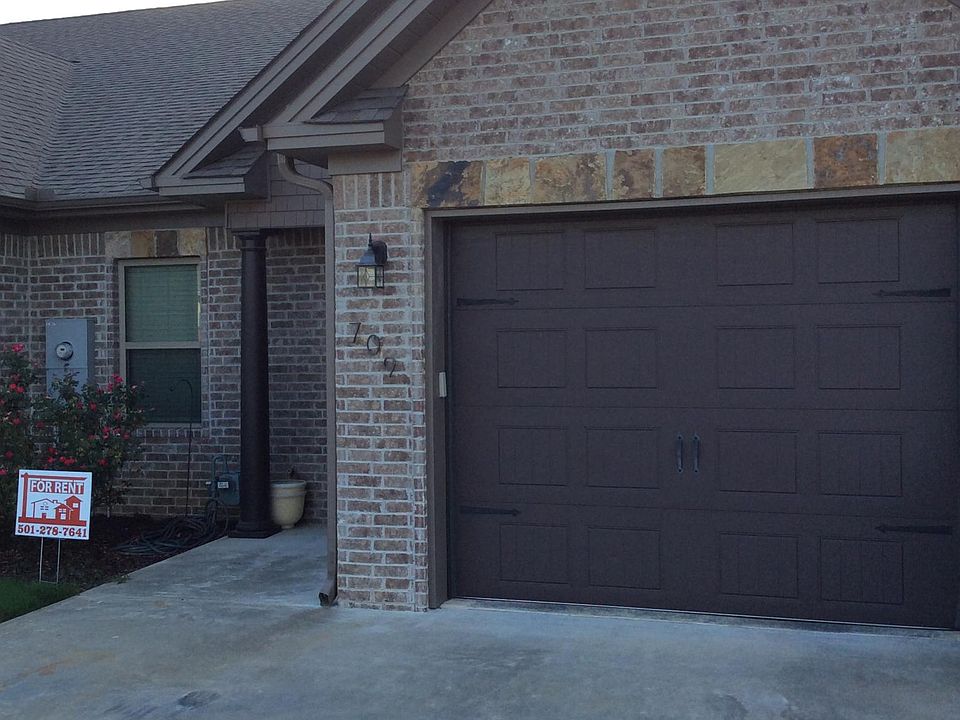1st image of 709 Greenwood Dr