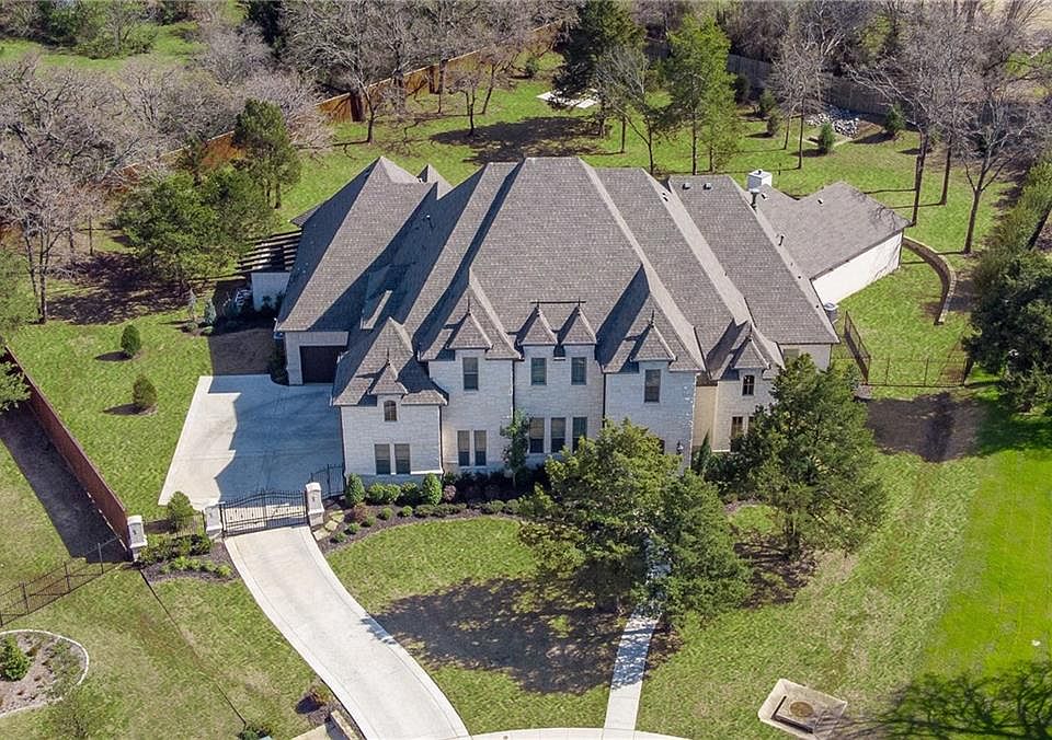 1st image of 1101 Linnea Ln