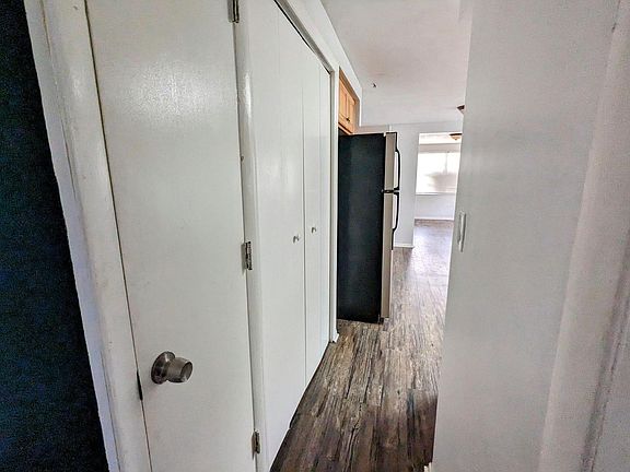 5th image of 4621 Aegean Ave