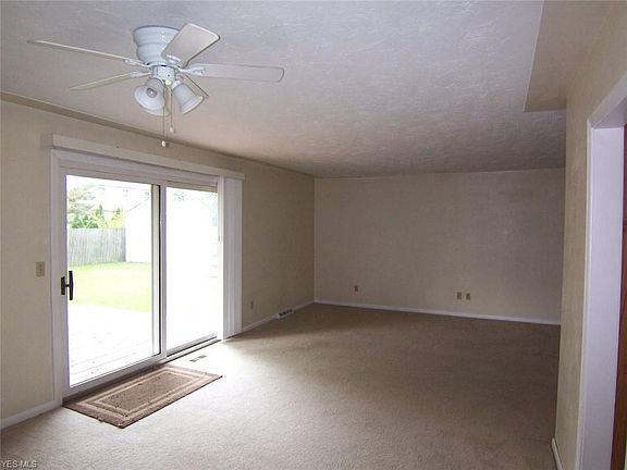 3rd image of 1809 W 36th St