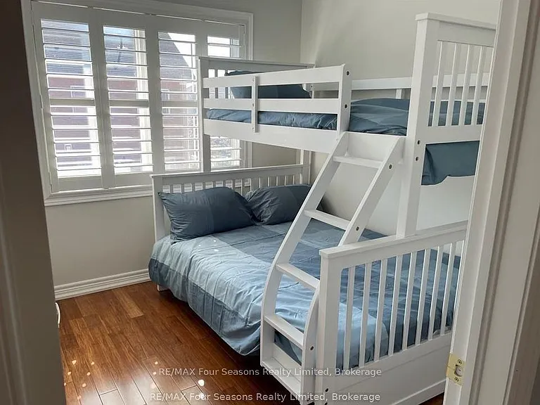 29 N Maple St — Photo 13