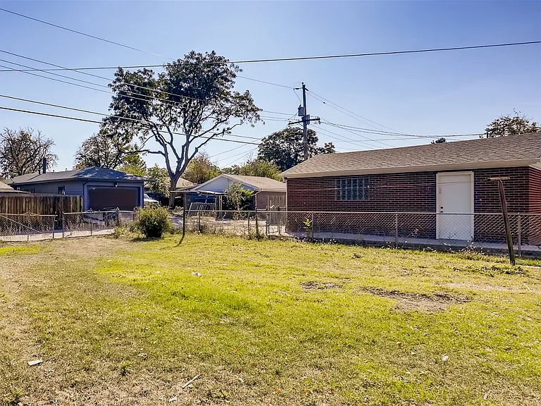 1732 Florence St — Photo 15