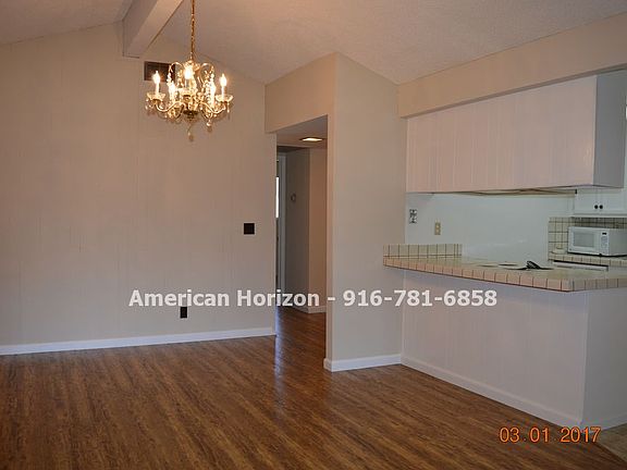5th image of 339 Montrose Dr APT A