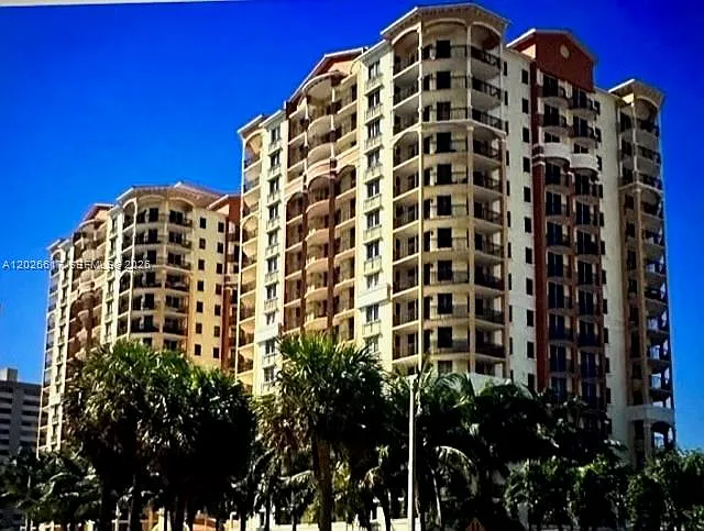 2011 N Ocean Blvd #605