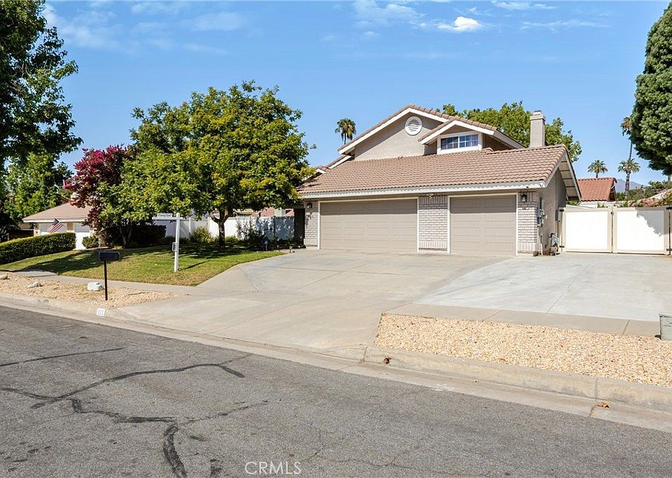 221 Jesse Way, Redlands, CA 92374 | MLS #IG26152599 | Zillow