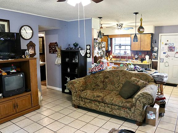 3rd image of 66 White Dr