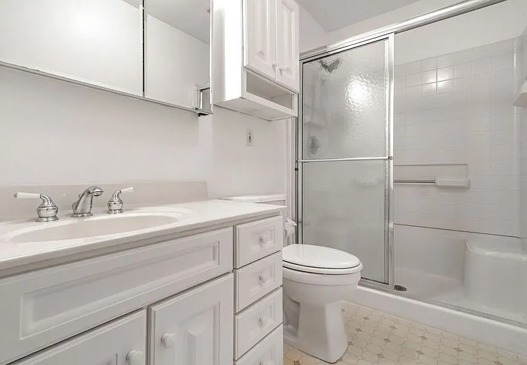 408 Deerwood Dr — Photo 15