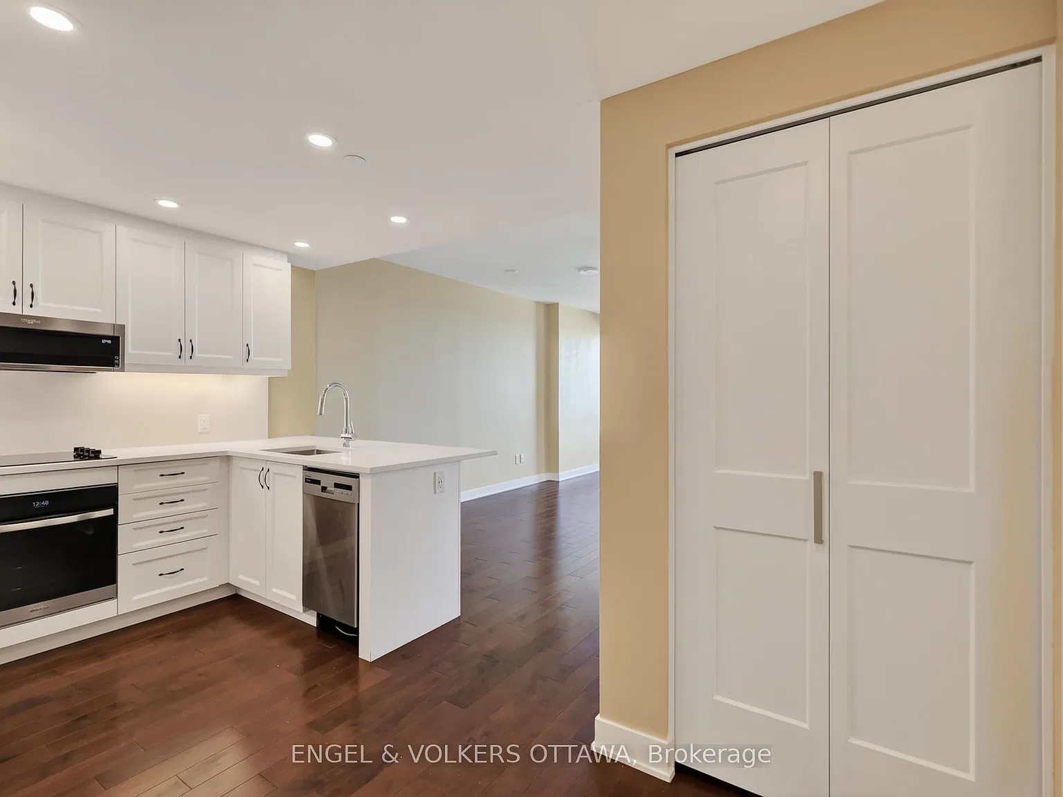 1 bed, $2,300 — Photo 4