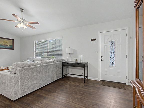 4th image of 1553 Merry Oaks Ct