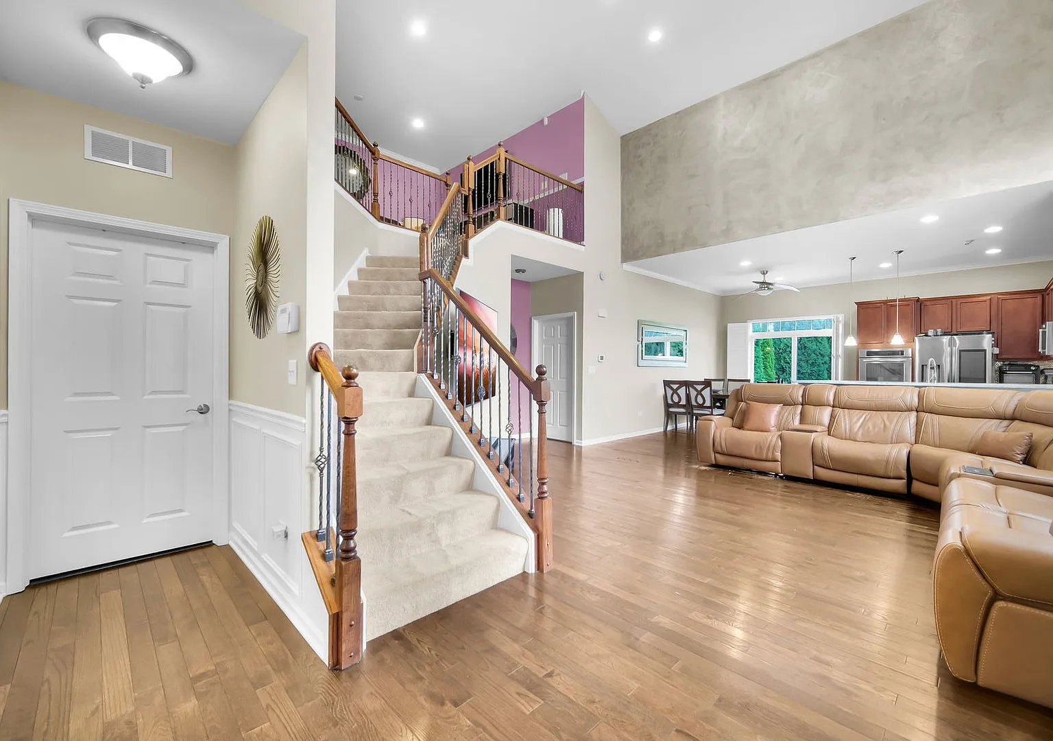 3 bed, 2.5 bath, 2137 sqft, $3,600 — Photo 3