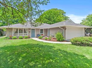 18600 Lyn Ct, Homewood, IL 60430
