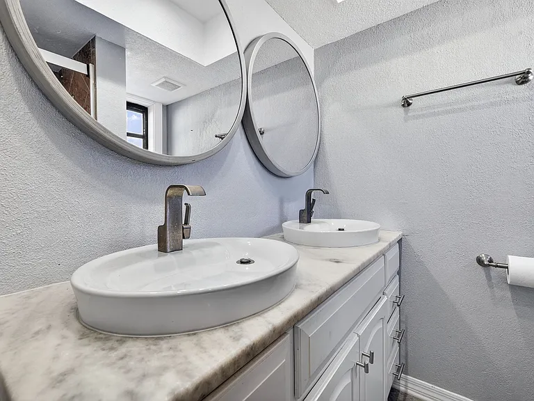 1303 SW 16th Ter #101 — Photo 17